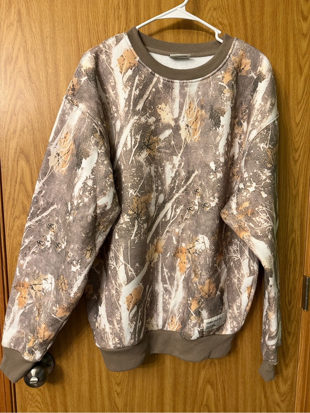 Women's Abstract Print Crewneck Sweatshirt in Brown and Cream